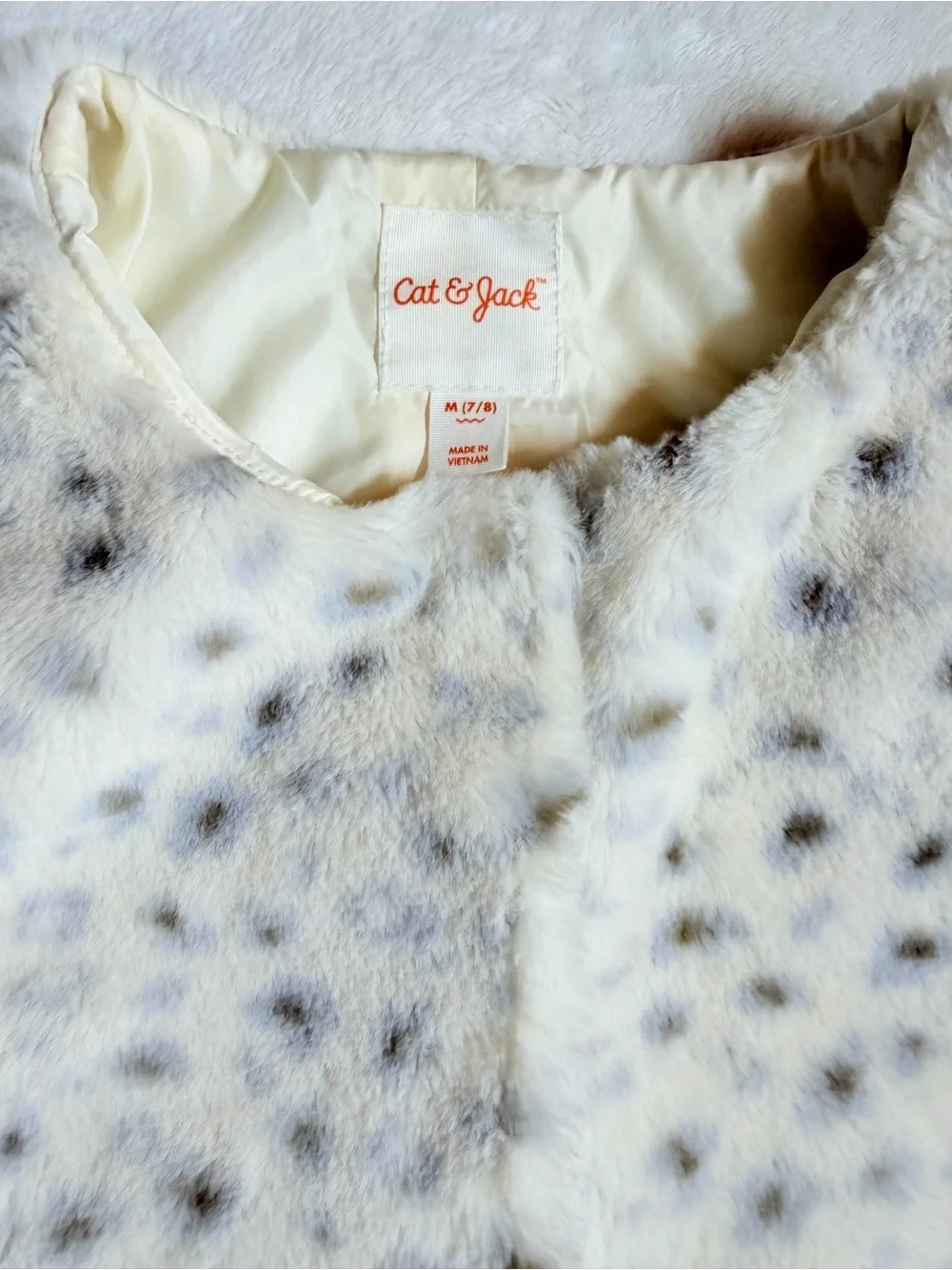 NWOT Cat & Jack white leopard faux fur button down jacket 7/8